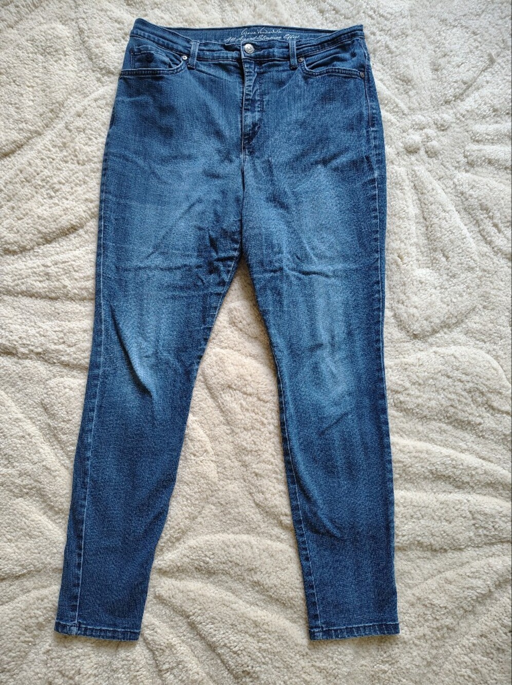 Gloria Vanderbilt Women's Size 10 Amanda All-Around Slimming Blue Jeans